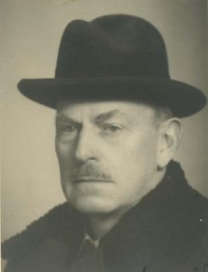 Evzen BAYER